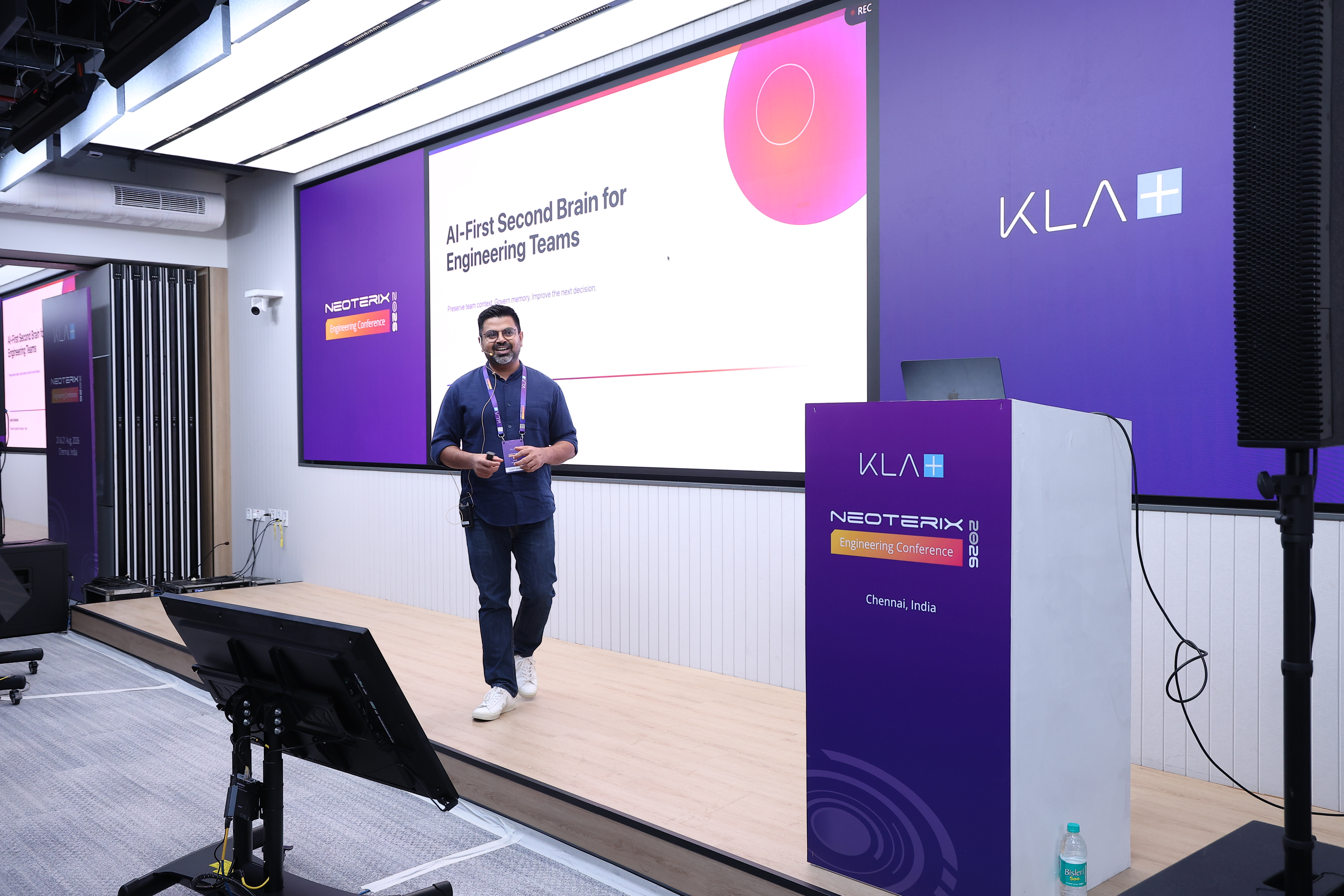 Jacob presenting at KLA's NEOTERIX Engineering Conference